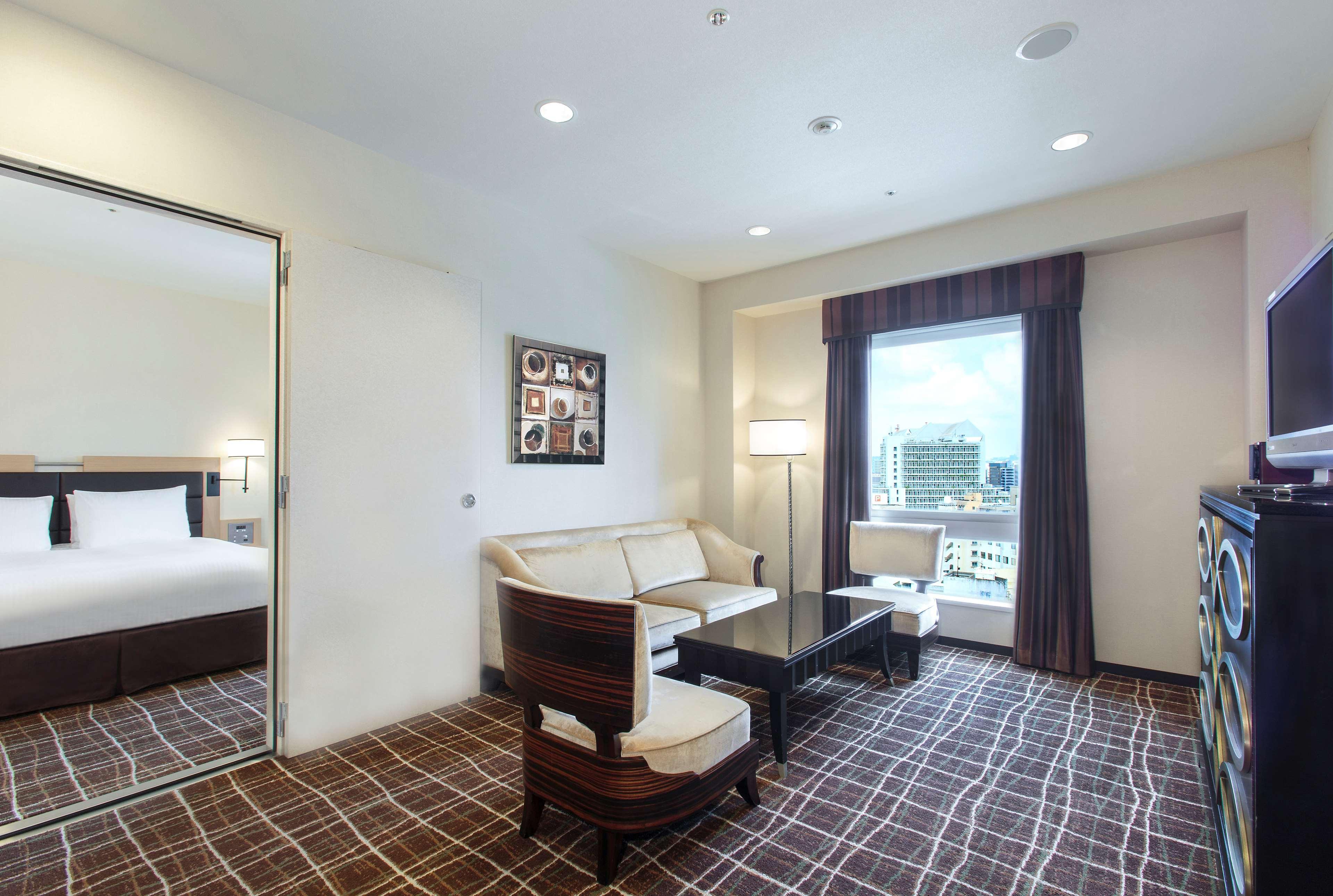 Doubletree By Hilton Naha Hotell Eksteriør bilde
