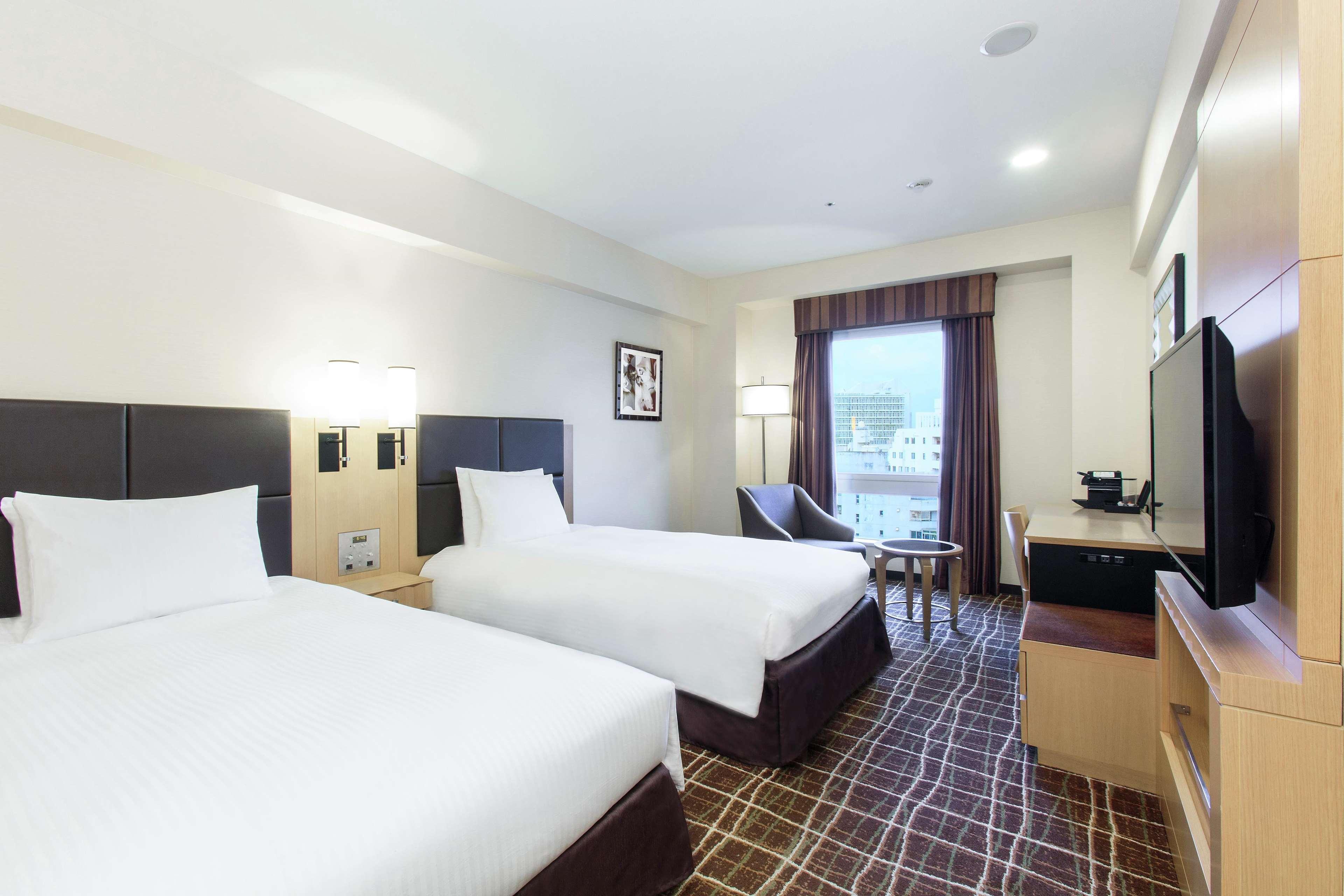 Doubletree By Hilton Naha Hotell Eksteriør bilde
