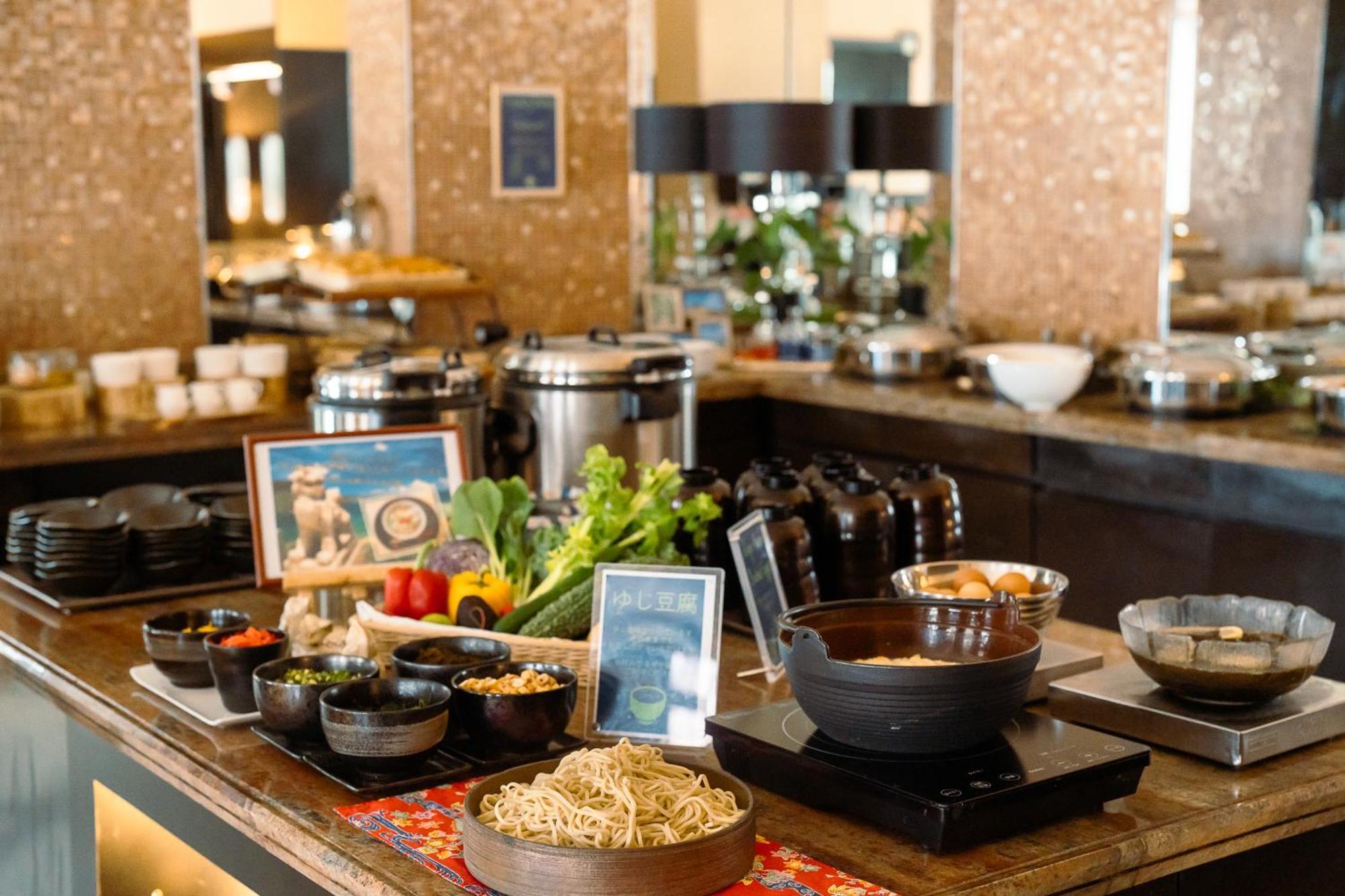 Doubletree By Hilton Naha Hotell Eksteriør bilde