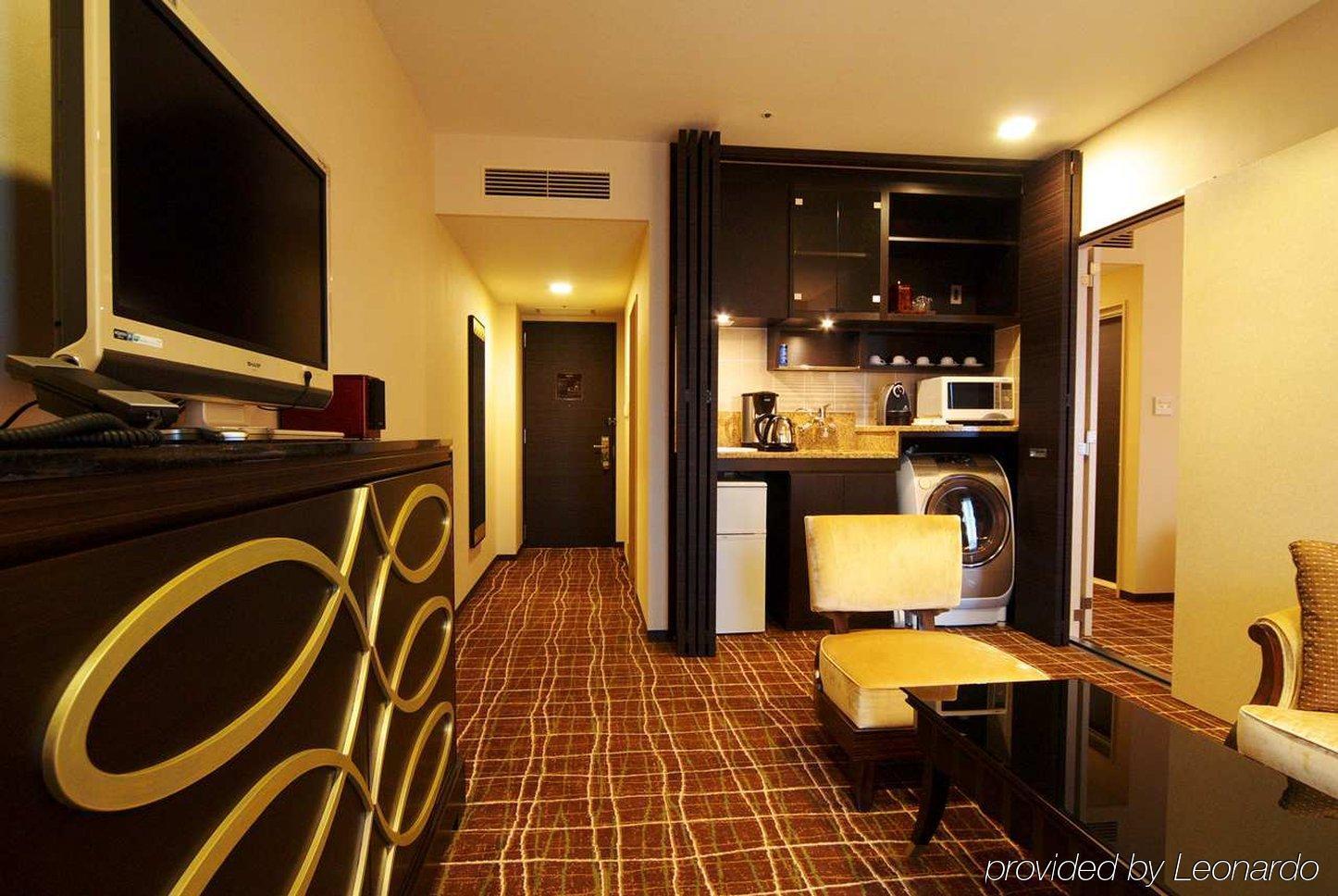 Doubletree By Hilton Naha Hotell Eksteriør bilde